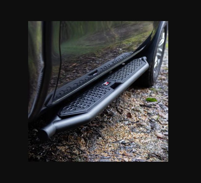 DRIVETECH MULTI FIT SIDE STEPS & VEHICLE FITTING BRACKET KIT 4X4 HD OFFROAD